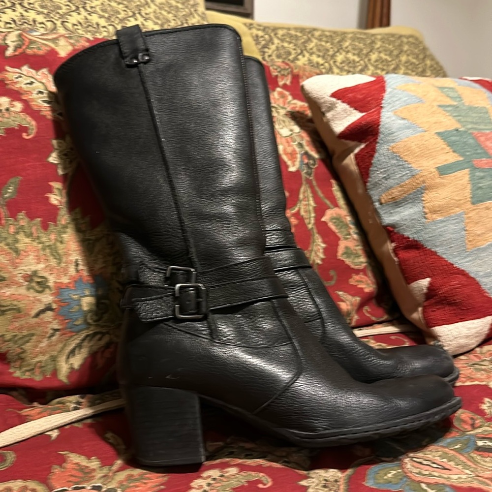 Born Black leather boots